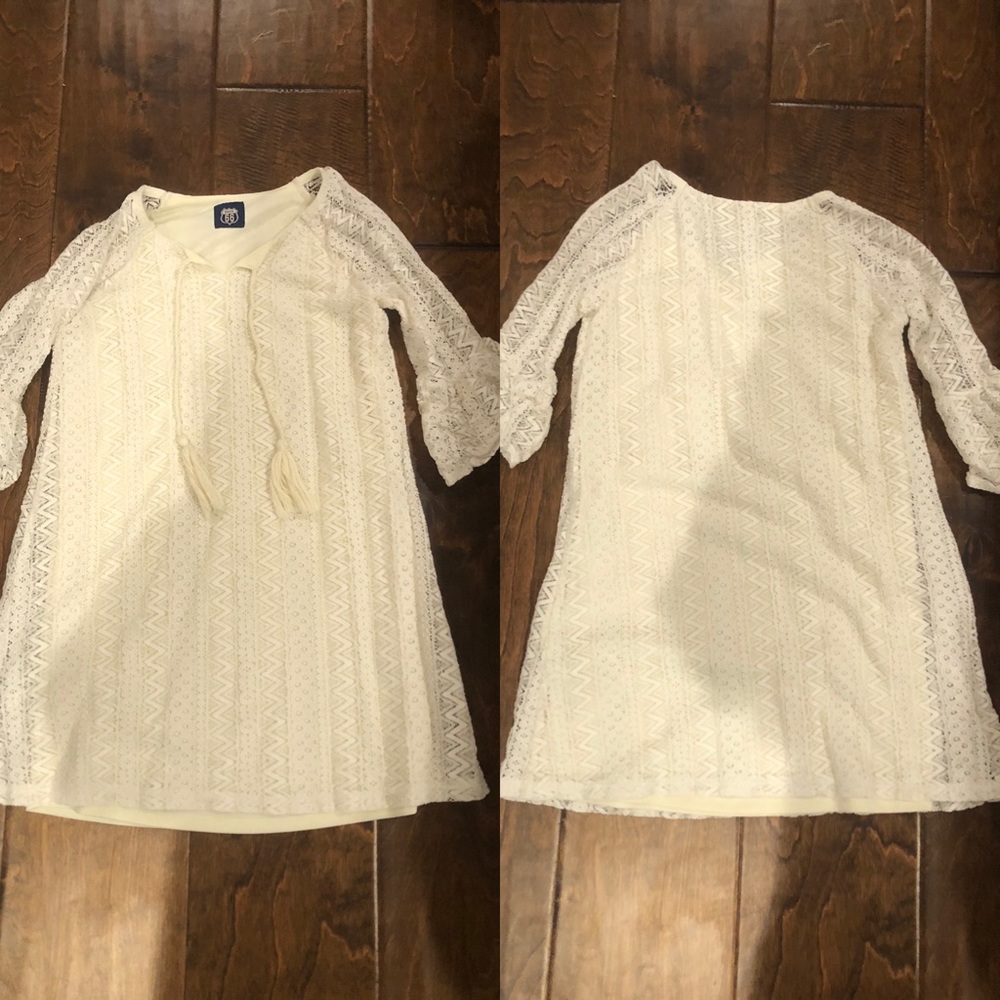 White lace children’s dress